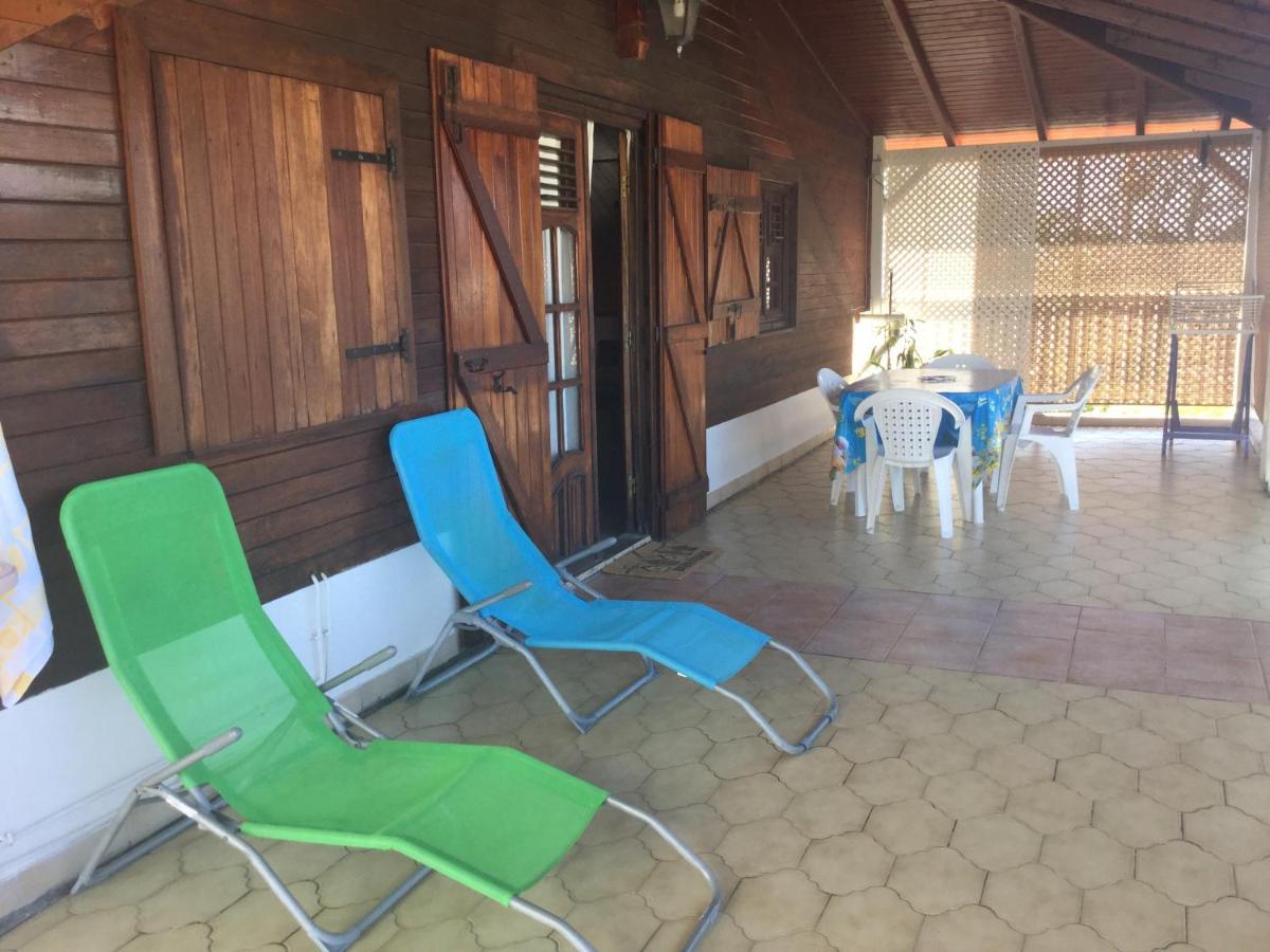 Chez Ninette Pres Des Sources Chaudes Villa Bouillante Bagian luar foto